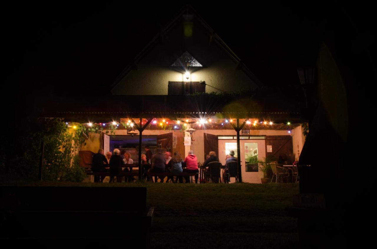 Stacaravan 6 Persoons - Camping Le Soustran Neuvic  Exterior foto